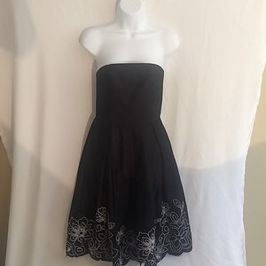 Robbie Bee   Black Strapless Dress with Embroidery